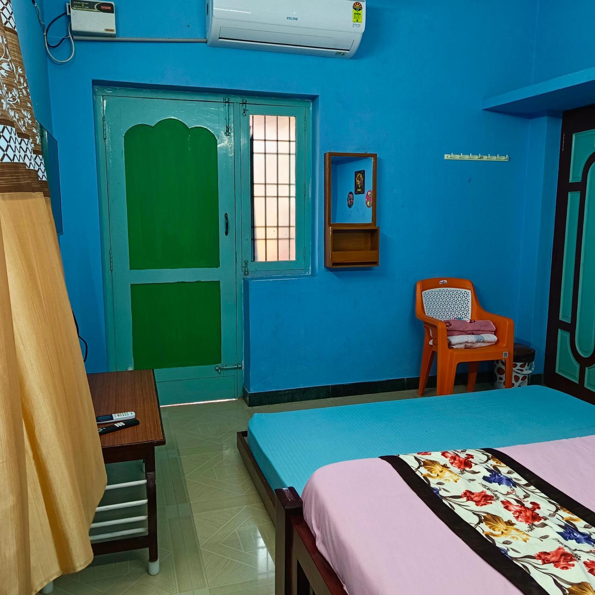 Blue Waves Homestay Пудучеррі Екстер'єр фото