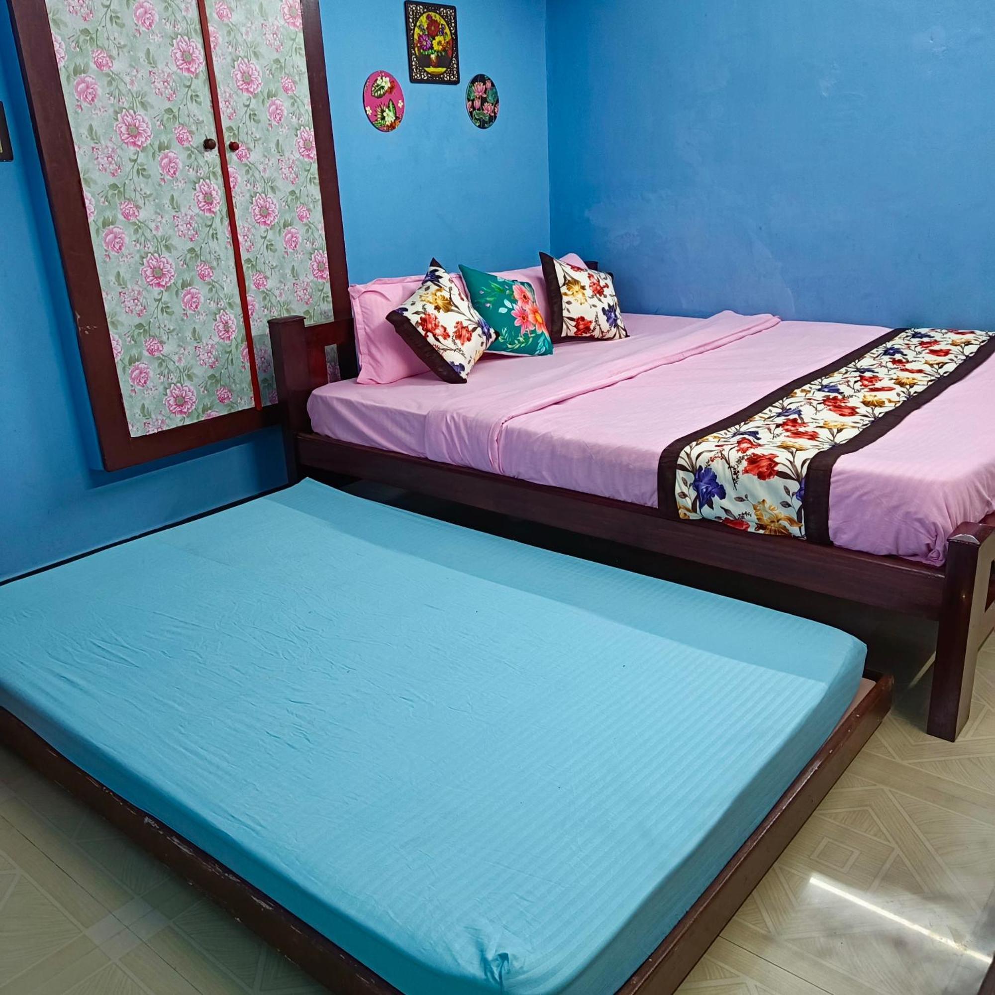 Blue Waves Homestay Пудучеррі Екстер'єр фото